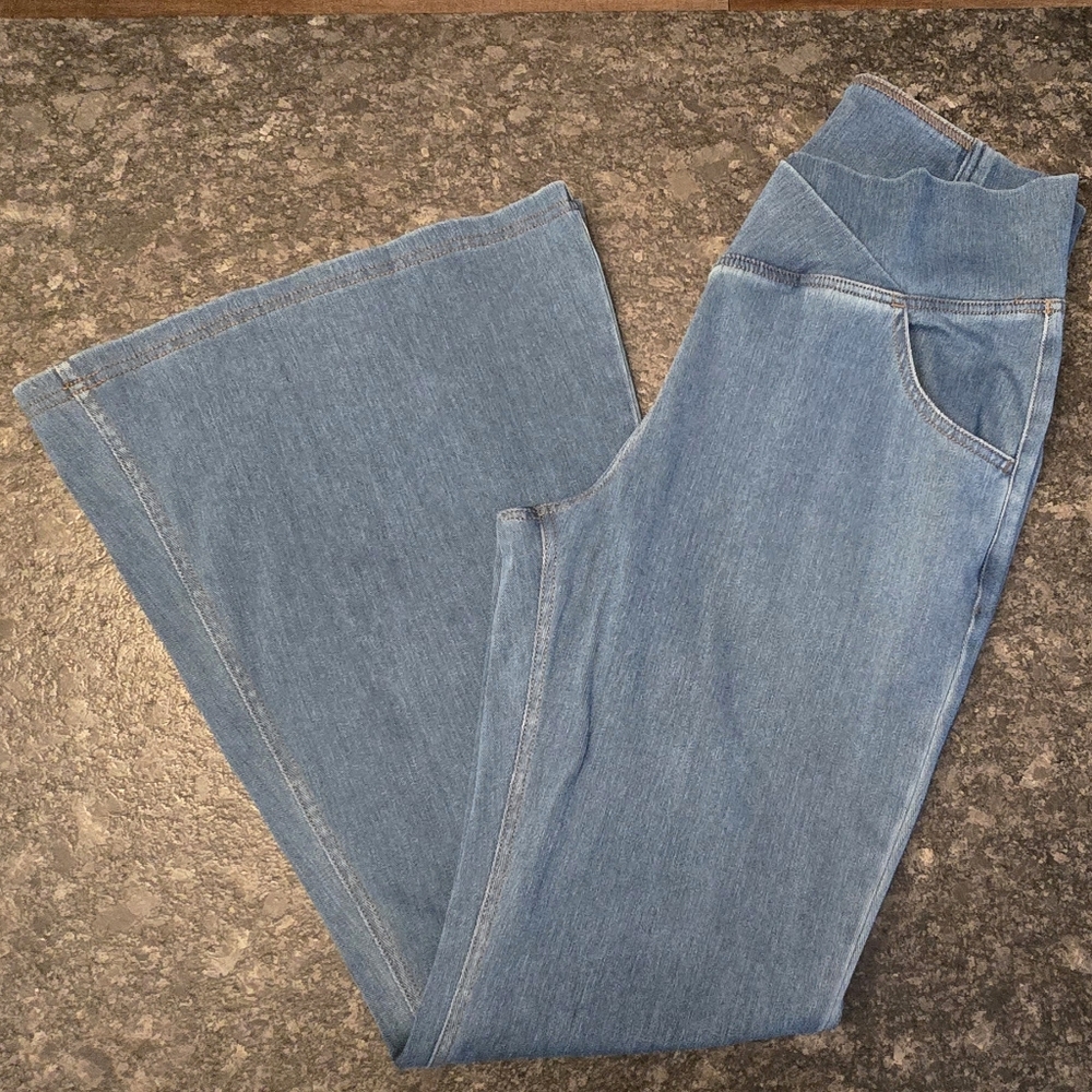 Halara Flex High Waisted Crossover flare jeans size LARGE